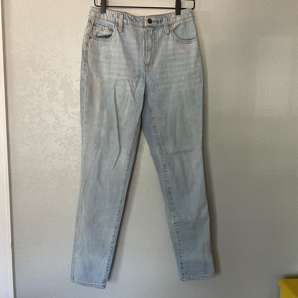 Mossimo light wash relaxed high rise
